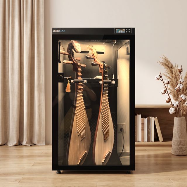 DEOMAX humidity cabinet holding two pipa lutes